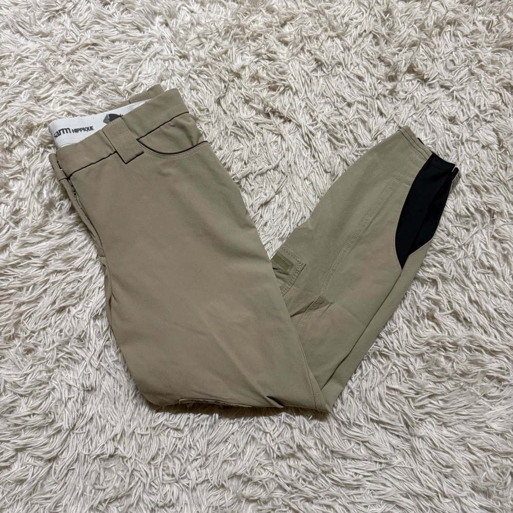 Women’s Size 30 Tan Hippique Knee Patch Horseback Riding Breeches. Good Cond.